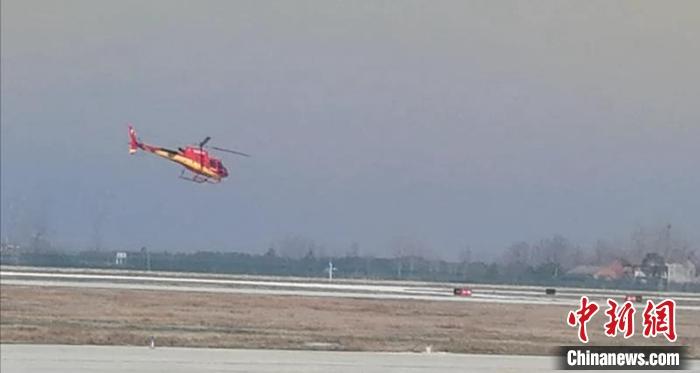 国网通航公司支援湖北直升机组2天飞行12小时执行防疫保电任务