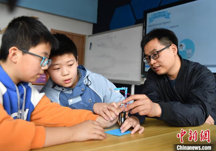 北京支教教师的“雄安生活”：一次中国基层教育的协同探索