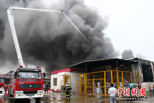泰州一韩资企业仓库失火 过火面积达490平米