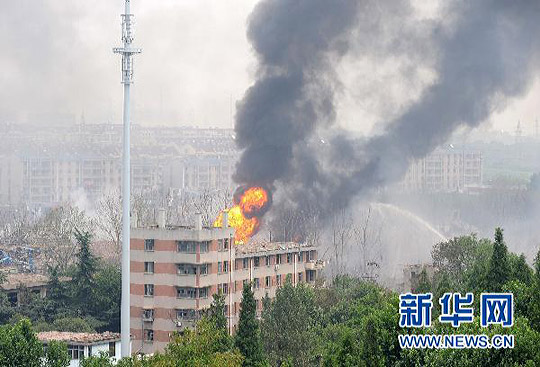 南京工厂发生爆炸起火-图片视频