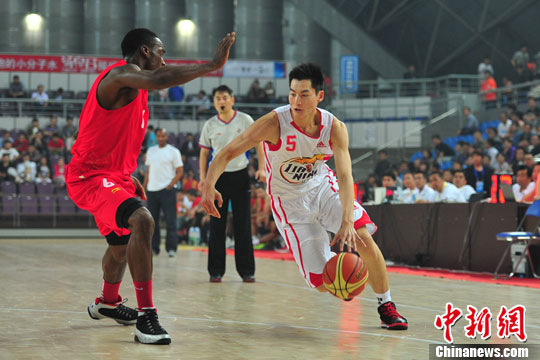 第十二届全国运动会男子篮球测试赛在沈阳举行
