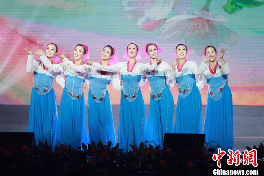 中朝经贸文化旅游博览会启幕 朝鲜艺术团丹东