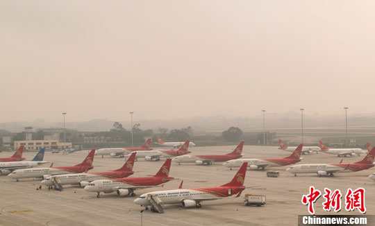 14个外地飞深圳航班至南宁避雾 千余名旅客滞