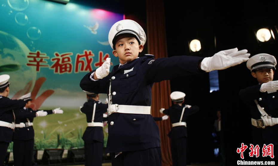 北京中学生古典舞蹈《少年志》迎开学
