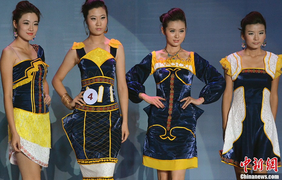 新疆举办首届服装设计师大赛 演绎民族时尚
