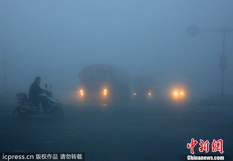 浙江温州遭遇雾霾天气