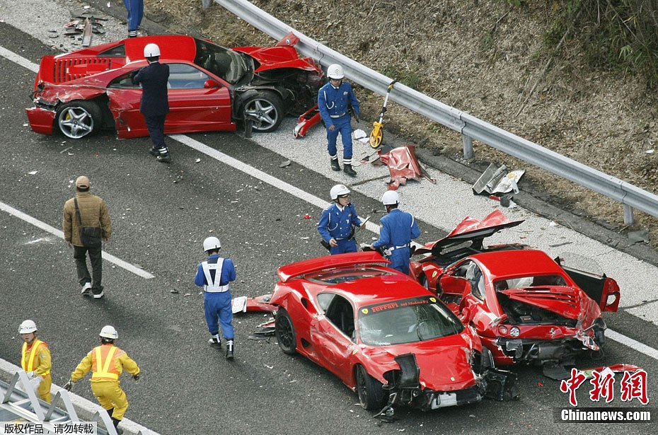 日本多辆名车相撞 酿成最昂贵车祸