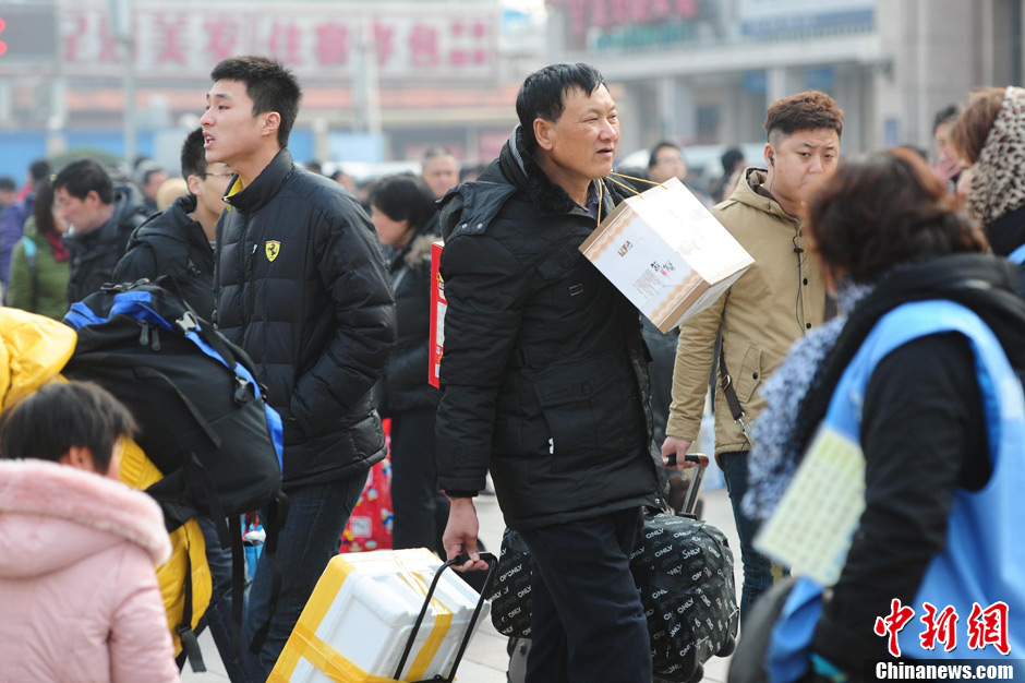 中国2012春运拉开大幕 客流量将达31.58亿人