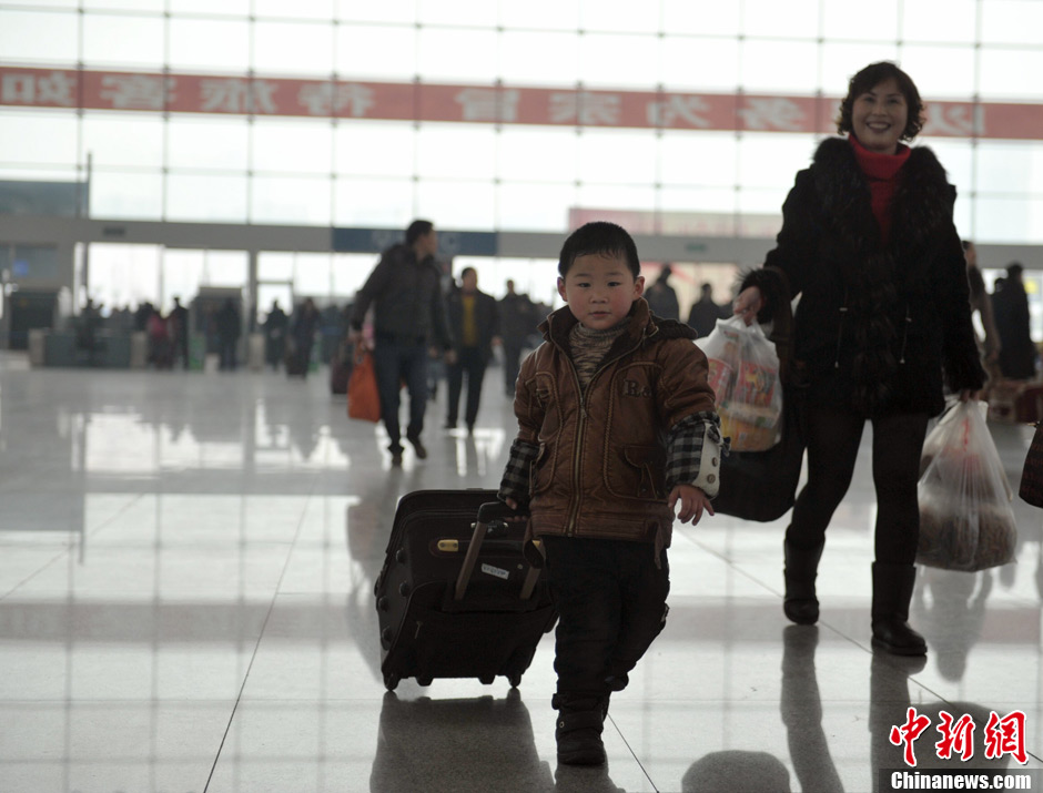 中国2012春运拉开大幕 客流量将达31.58亿人