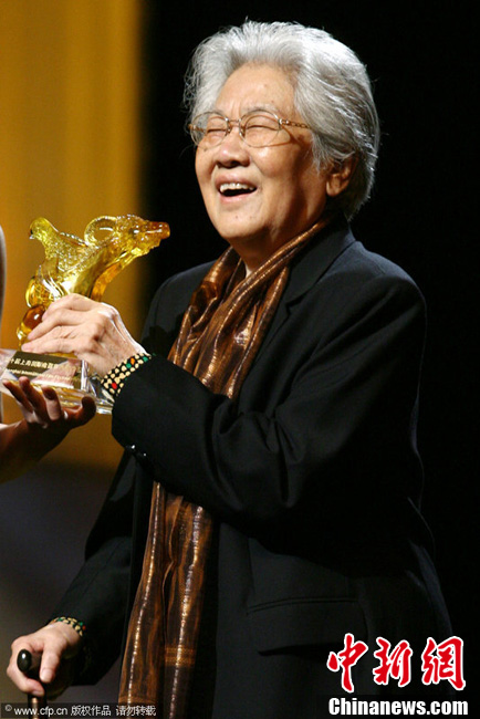 老一辈电影表演艺术家张瑞芳在沪逝世