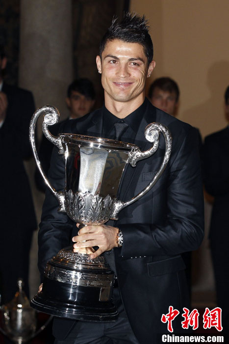 西班牙体育颁奖礼 C罗获2011欧洲最佳射手称