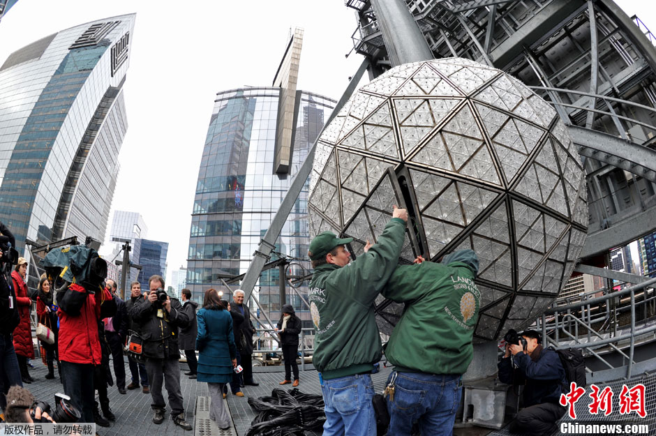 2013跨年水晶球亮相美国纽约时报广场