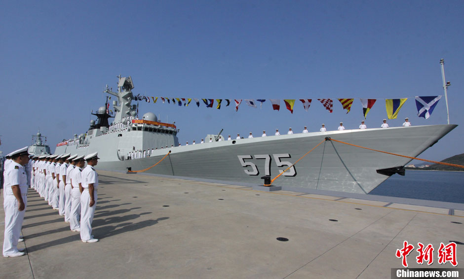 中国海军新型导弹护卫舰岳阳舰加入战斗序列