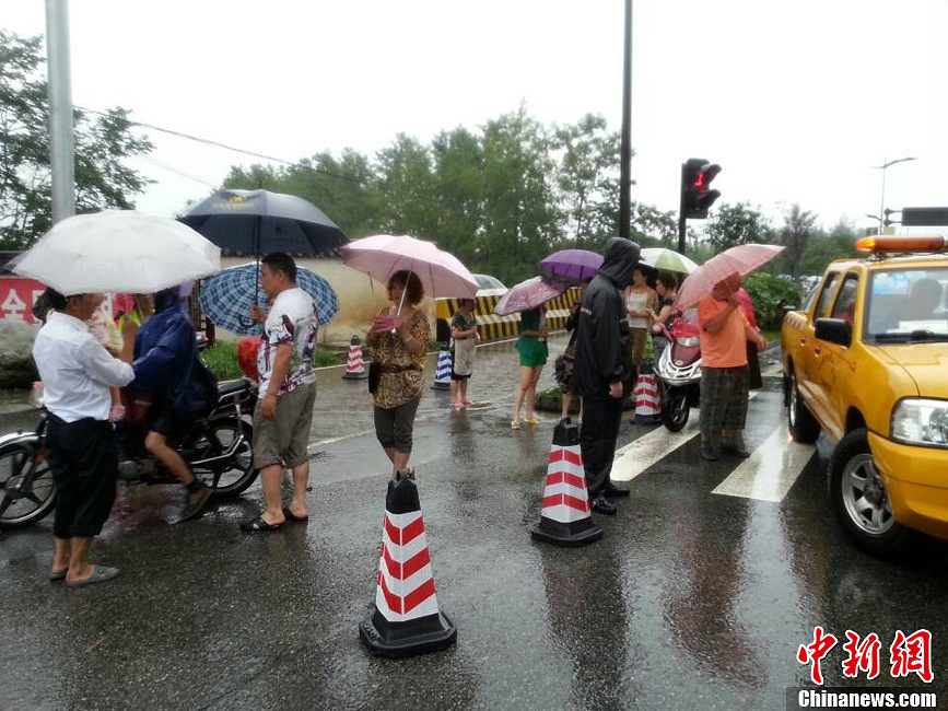 都江堰泥石流图片