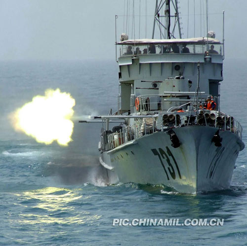 图:海军南海舰队某猎潜艇大队砺精兵