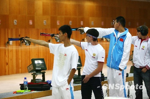 图:中俄青少年运动会射击比赛决出冠军