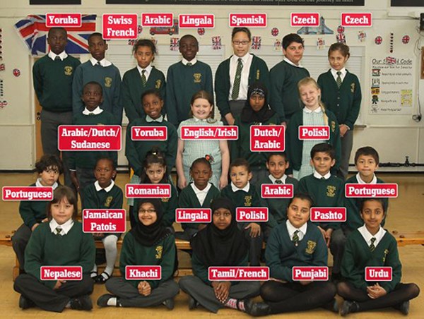 图片频道-英国一小学学生讲31种语言