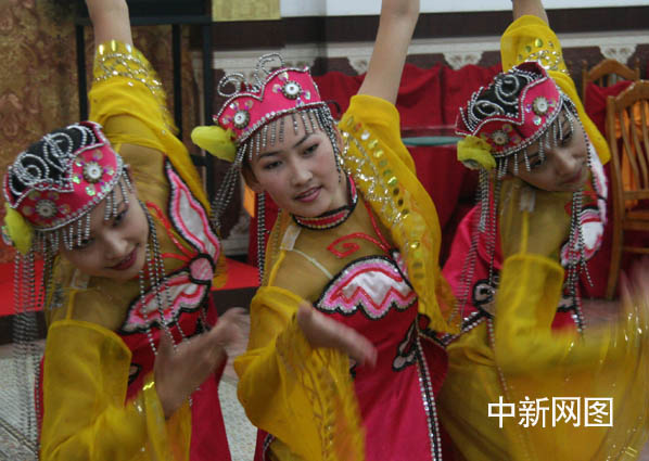 组图:魅力新疆之达斡尔族民族舞蹈