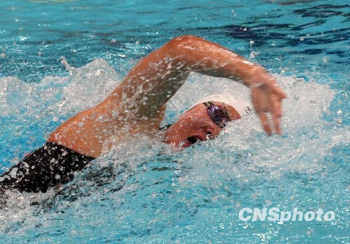 庞佳颖勇夺女子100自由泳金牌破亚洲纪录