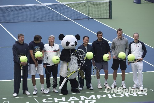 张德培等名将角逐ATP冠军巡回赛成都站比赛