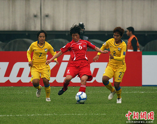 图:女足亚洲杯朝鲜队与泰国队开战