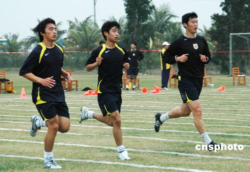 中国职业足球队海南体测 56名球员未获通过