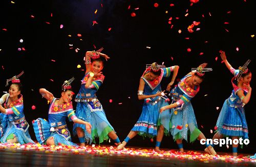 图:第六届中国舞蹈荷花奖民族民间舞大赛落幕