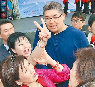 媒称台北市长选举战鼓擂动 连胜文澄清权贵说