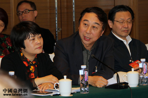 著名演员冯巩建议将两岸文创产业引入大陆自贸区