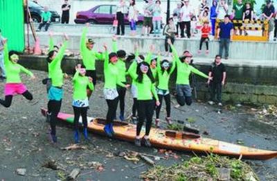让心灵成长台湾10受虐少女驾独木舟环岛（图）