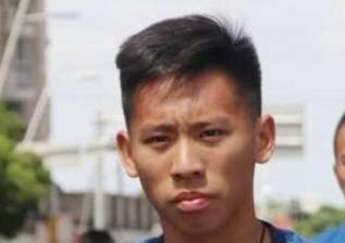 泰国山洞获救少年足球队员重返校园