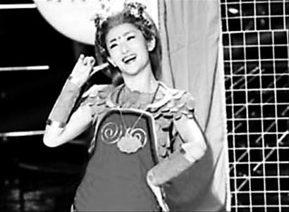 谢娜扮小龙人图片