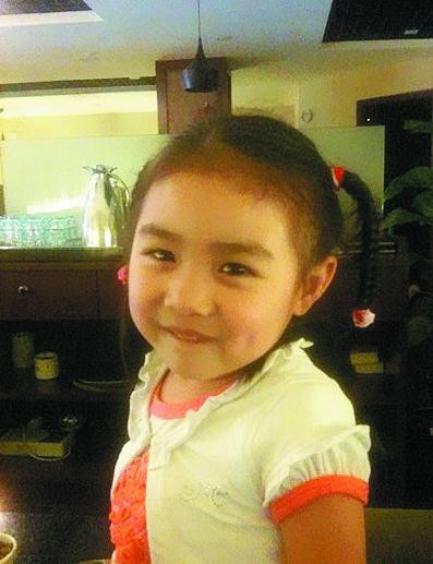 汪峰6岁女儿近照曝光 双颊泛红漂亮可爱(图)