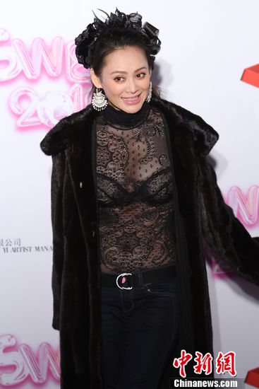 宁静图片 宁静蕾丝透视装性感照片图片