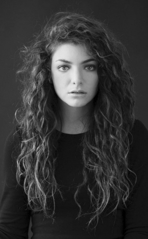新西兰16岁女歌手Lorde登顶英国单曲榜（图）