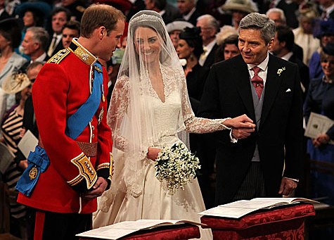 威廉凯特童话大婚"世纪之吻"许终身 排场奢华(2)