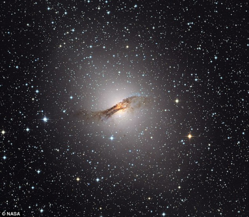 ngc5128黑洞是此次大型粒子喷发源.