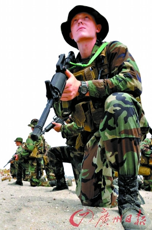 曾击毙本·拉丹的美国王牌军——美国海军海豹突击队。海豹突击队是世界上最为神秘、最具震慑力的特种作战部队之一。 曾击毙本·拉丹的美国王牌军——美国海军海豹突击队。海豹突击队是世界上最为神秘、最具震慑力的特种作战部队之一。