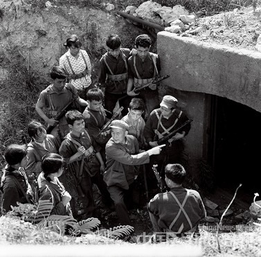 70�����������Ϊ��ս�����ڷ��ն����龰��ͼ/CNSPHOTOͼ/FOTOE