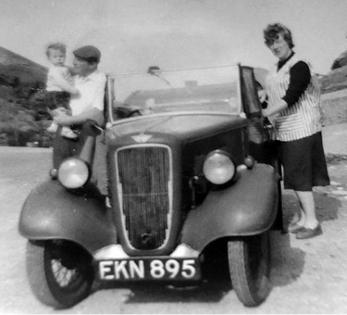 1956�꣬�»�ʱ�ķ����������˿��������ү���ĺ�Ӱ