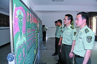 ���人����ָ��ѧԺ�о������Ϊ���Ǿٰ��˻���ս�ѵ��ؿ���