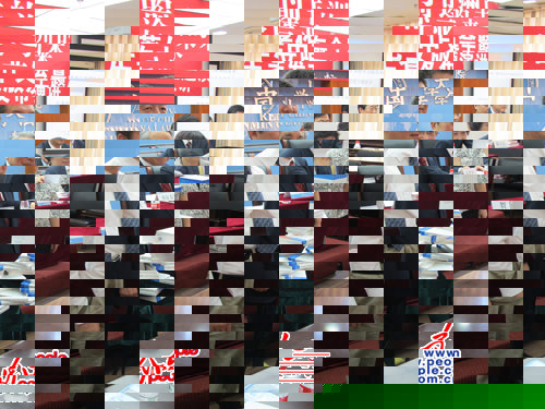 28�գ��й������ѧ��ѧԺΪ��ԭ����(��)���ձ���ǰ;�����޵�δ����һ������İ淢�о���¡�صķ����ᡣͼ�ң��й������ѧ��У������ᣬͼ���й������ѧ�������糤��ҫ����