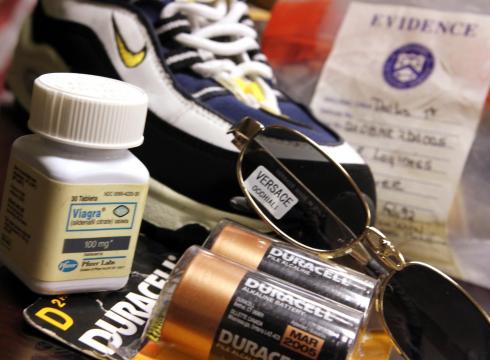 �����г��϶�����Ʒ���ڼٻ�(����ͼ)