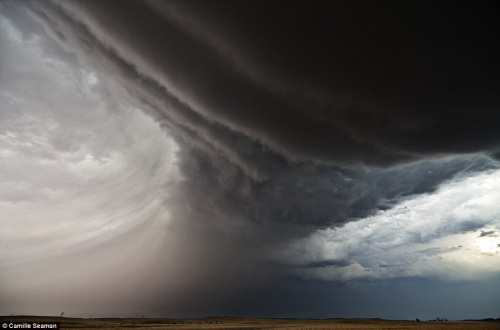摄影师用镜头直击暴风来袭乌云漫天铺盖组图2
