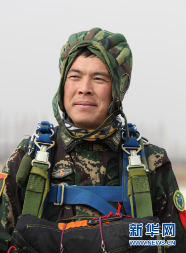 �����ԣ��½�����ĳ������ս����ʿ��ȫ��ɡ��רҵ��ʿ�������ͷ������ռ�� ��