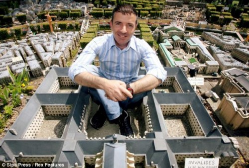 �±Ȱ�����1:130�ı����߽����˰����ģ��