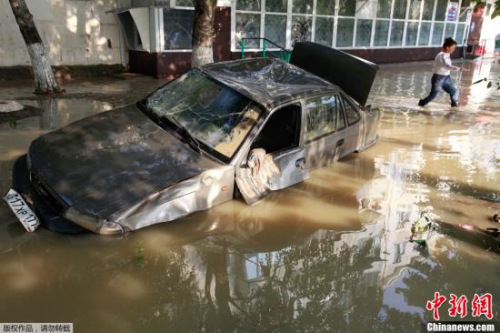 ����˹�ϲ�����˹ŵ��������Ⱪ��Ϯ�����������֣�����Ŀǰ���171�����������ǵ�����ʷ�������������ص���Ȼ�ֺ�������˹��ͳ�վ��Ӳ������������صļ�����������������Ƿ����÷��ֹ����������������˹ŵ������ֻ������·��ᡣͼΪһ�����������߹�һ������ˮ�ٻ�������