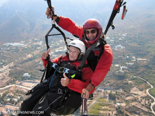 Ӣ��104���ϸ��󿨶�ƽ������·˹��һ�����������˫�˻���ɡ��ɡ����Ϊ���˶������곤�����ߡ�