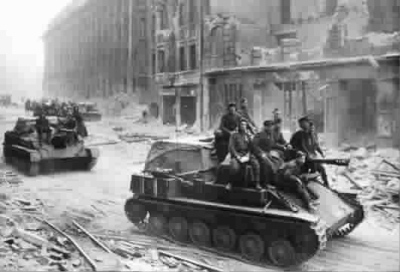 投入柏林战役中的苏军SU-76自行火炮 投入柏林战役中的苏军SU-76自行火炮