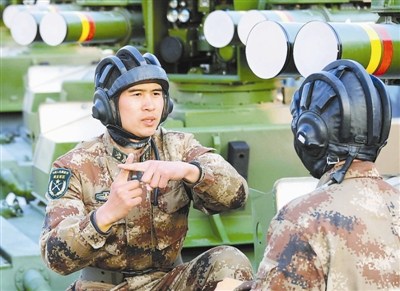 ��ͼ����С��(��)��ս�ѽ�����׼�Ķ���Ҫ�졣 ��Ӽ���